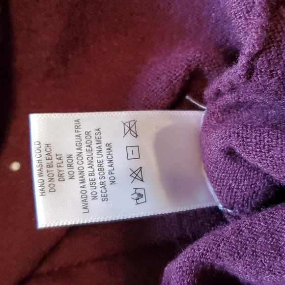 Love Tree ladies sweater - Picture 6 of 6